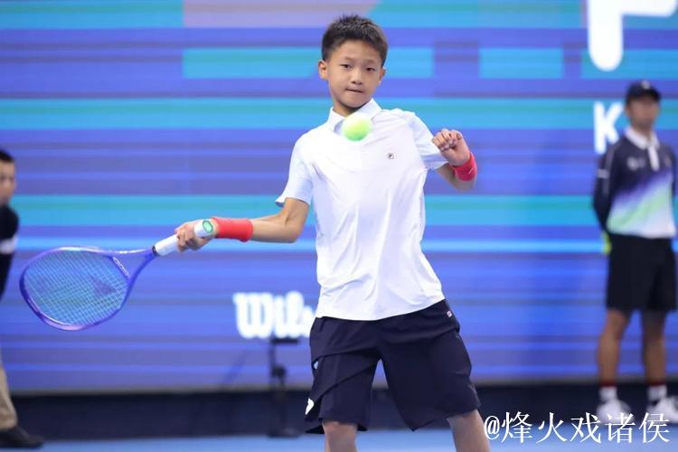 中网冠军同款体验 2025钻石杯总决赛闪耀钻石! 中网冠军同款体验 2025钻石杯总决赛闪耀钻石!