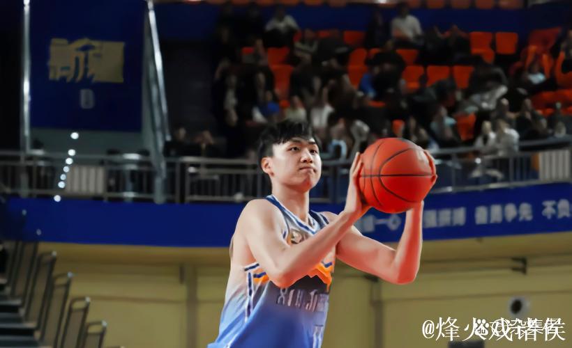 李炎哲22+10新疆加时胜广厦 胡金秋22+12